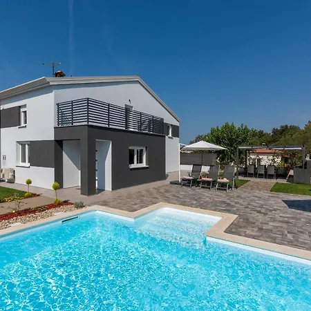 Stanzia Grande Villa